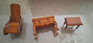 Mobiliario miniatura de madera