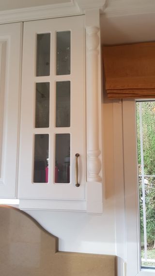 Cocina lacada en blanco.