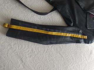 Gabardina de piel ovina, negra, talla L
