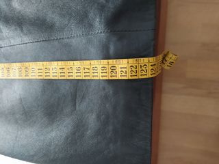 Gabardina de piel ovina, negra, talla L

