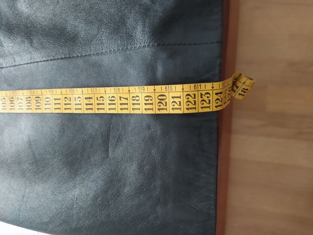 Gabardina de piel ovina, negra, talla L