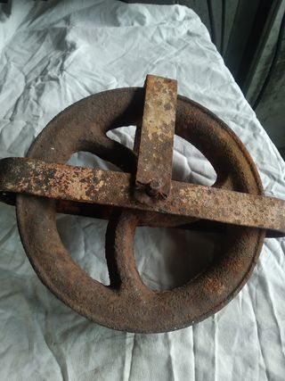 Polea de pozo antigua