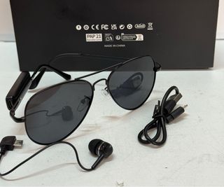 Gafas de sol piloto retro con auriculares