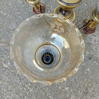 Lampara de araña de bronce, estilo clásico.