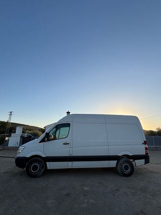 Mercedes-Benz Sprinter 2012