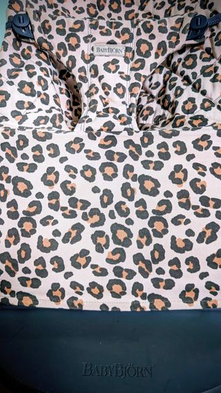 Hamaca BabyBjörn Bliss estampat lleopard exclusiu