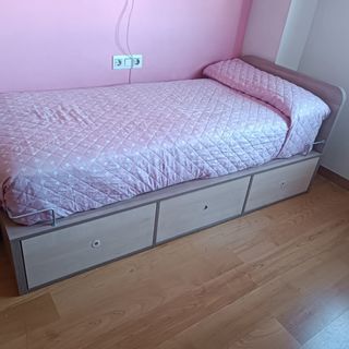Cama individual con cajones