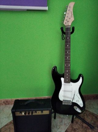 Guitarra Eléctrica DAYTONA y amplificador