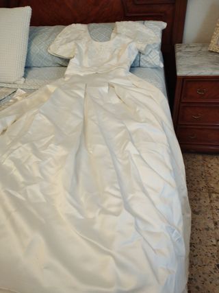 Vestido novia Isamar 36-38. Velo guantes a juego