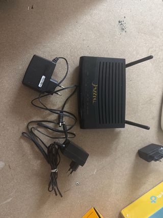 Router TP-Link Dos unidades 10€ unid