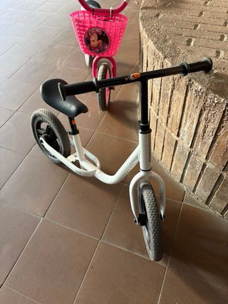 Bicicleta de equilibrio blanca para niños