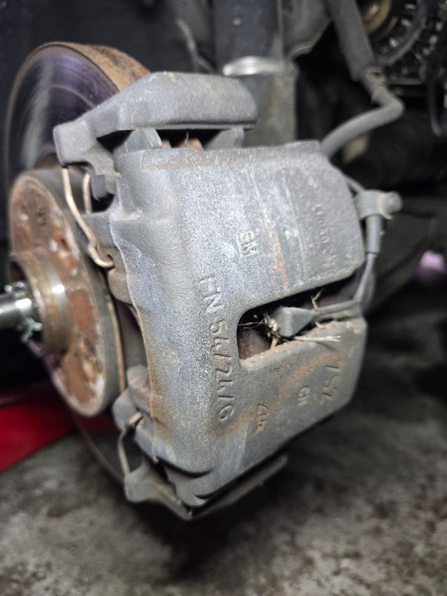 Pinzas delanteras opel calibra v6-turbo