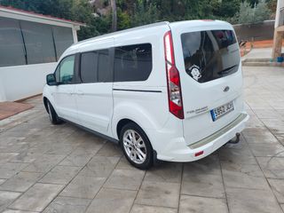 Ford Grand Tourneo Connec 2015
