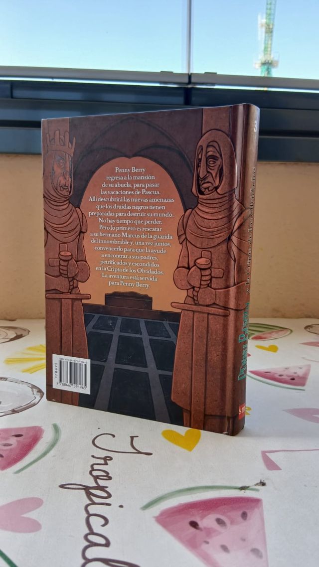 Penny Berry y la Cripta de los Olvidados