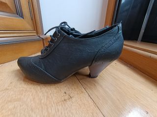 Botines negros Galvanni