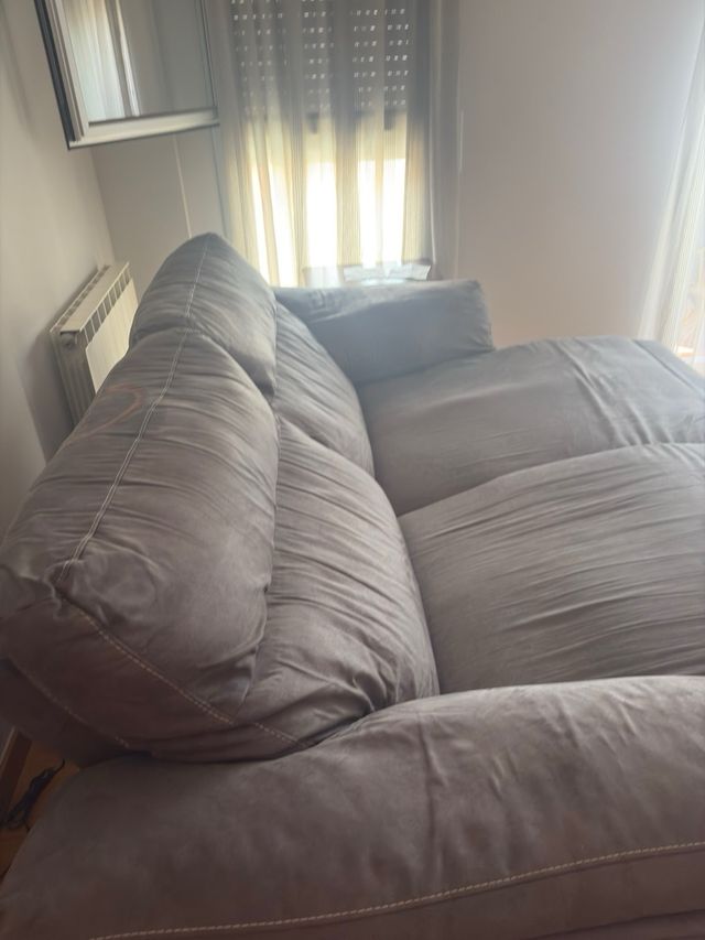 Sofá gris de 2 plazas que se puede separ entre ell