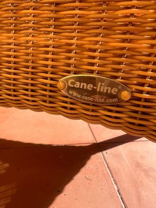 Mesa exterior Cane-line Rattan y Madera, alta gama