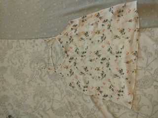 Camiseta blanca con rayas
