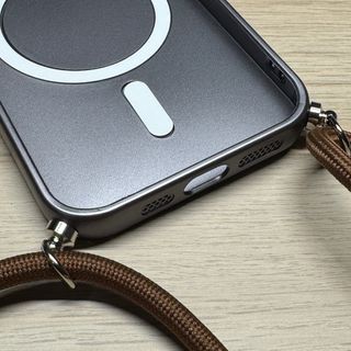 Cover iphone 15 pro magsafe, cordino e vetri