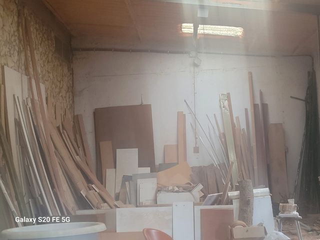 Rodapiés.  tablas de mueble . Madera.