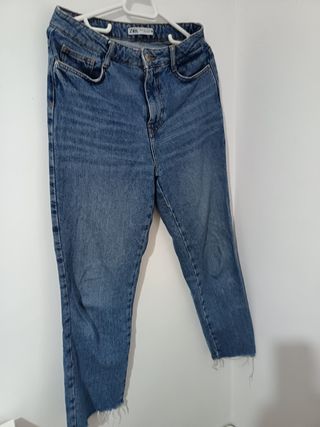 Pantalón vaquero Zara azul