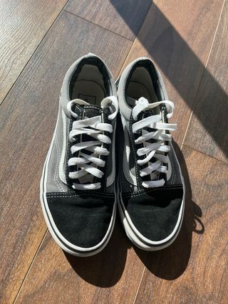 Zapatillas Vans Old Skool Grises y Negras