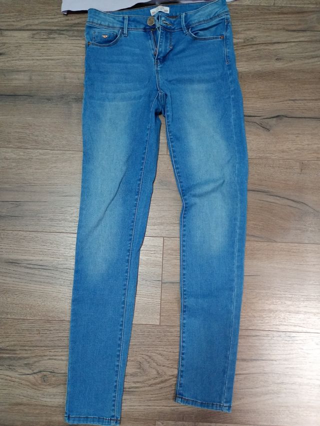 Conjunto camiseta y pantalón vaquero