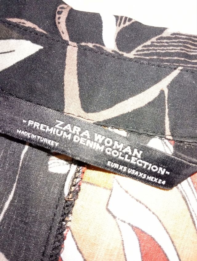 Vestido negro camisero con flores Zara XS