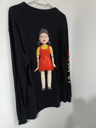 Camiseta Bershka Negra Triángulo
