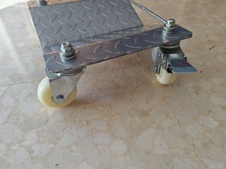 4 piezas con gato y ruedas (juego elevador)