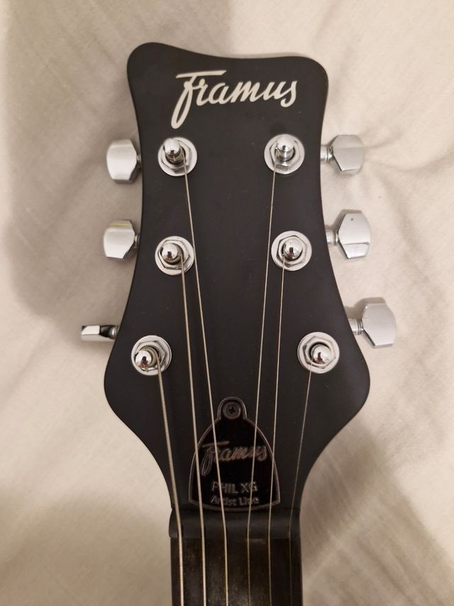 Guitarra Framus + Amplificador Peavey