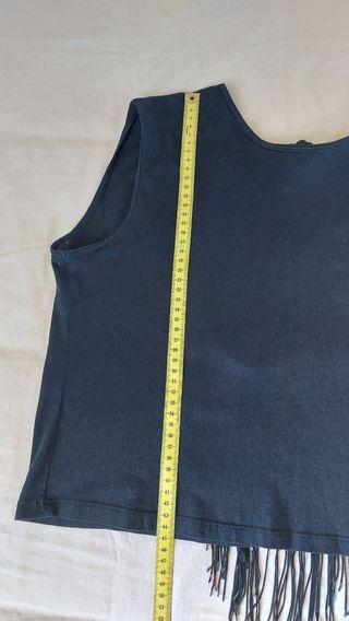 Top negro Zara de tirantes con flecos
