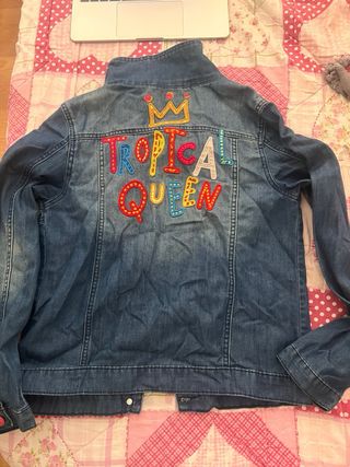2 Chaquetas Vaqueras Desigual Niña
11/12 y 13/14
