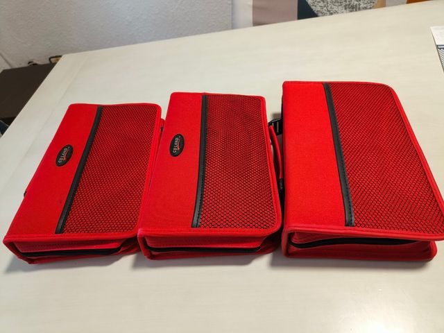 3 archivadores para 100 CDs cada uno