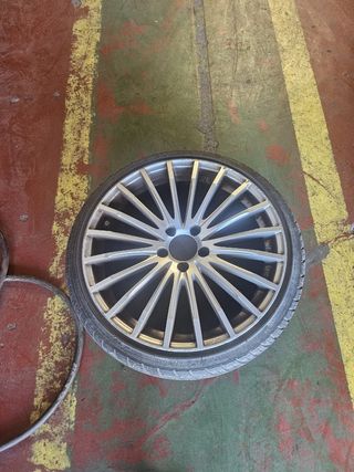 Llantas 19 con neumáticos