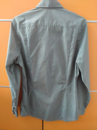 Camisa H&M Beige Manga Larga. Nunca usada.