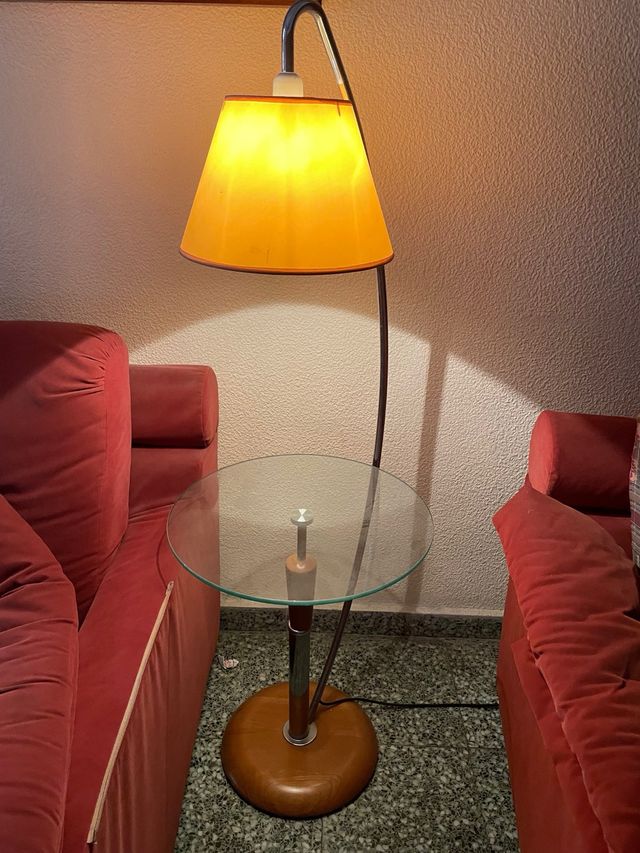 Mesa auxiliar salón cristal y madera