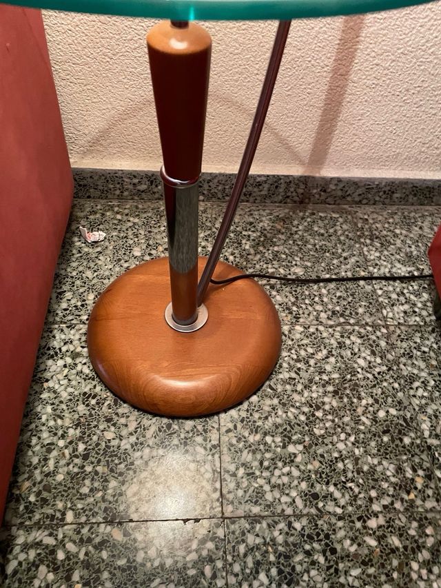 Mesa auxiliar salón cristal y madera