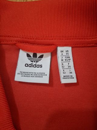 Conjunto deportivo Adidas rojo
