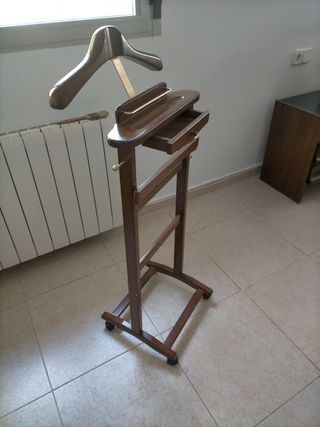 Galán de noche de madera