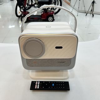 PROYECTOR YABER V12 CABLES Y MANDO