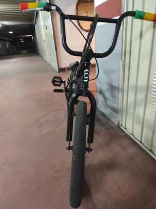 Bicicleta BMX B-Pro Negra