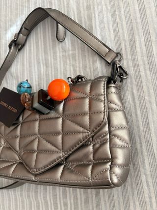 Bolso Donna Alessia plateado con adornos