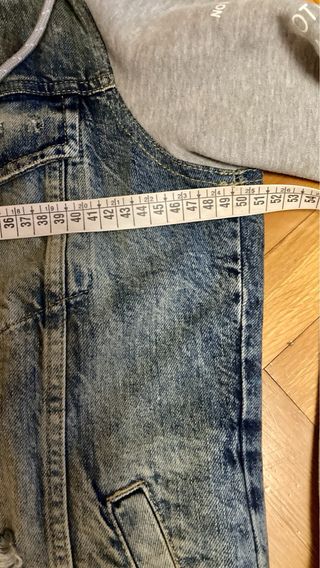 Cazadora vaquera con mangas algodón Zara 