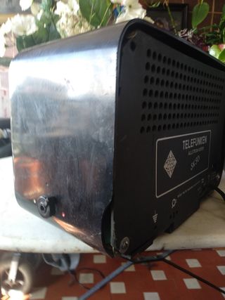 Radio antigua Telefunken de válvulas