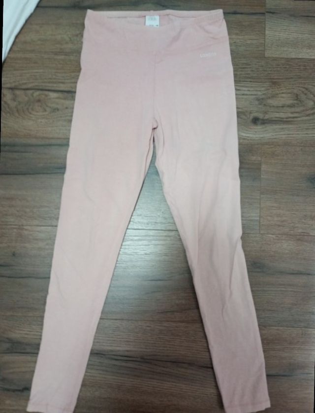 Conjunto MTV Crop Top y Leggings Rosa