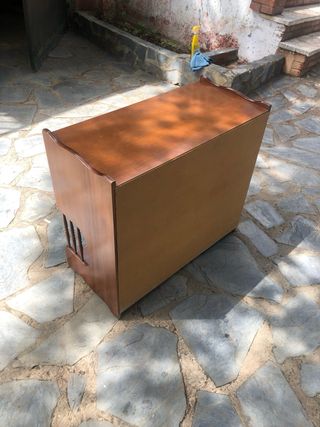 mueble decorativo con cajon y repisas