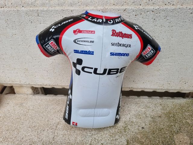 Gadget gonfiabile maglietta Cube