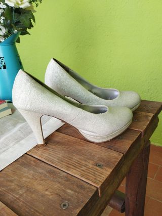 Zapatos de fiesta plateados talla 37 con brillo