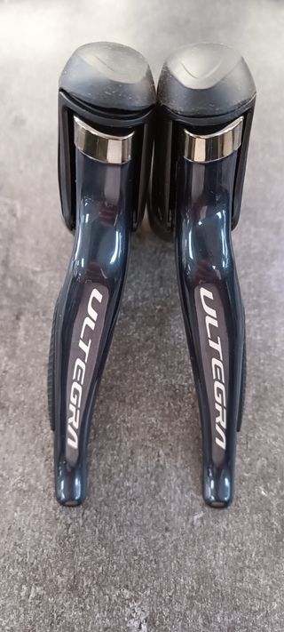 Shimano Ultegra Di2 ST-R8050 2x11V 